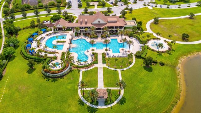 686 Hookline Circle, Loxahatchee, FL 33470
