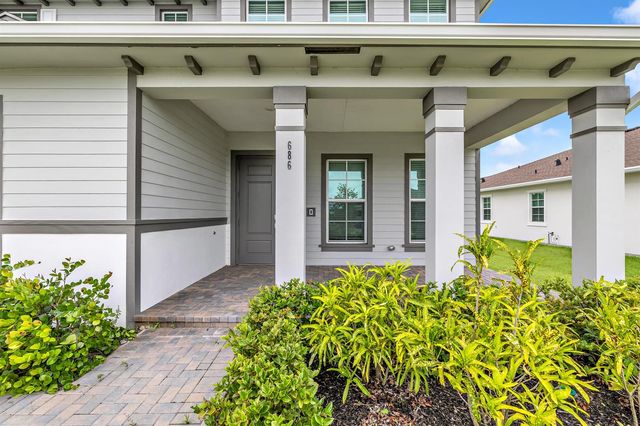 686 Hookline Circle, Loxahatchee, FL 33470