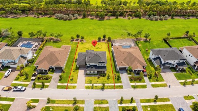 686 Hookline Circle, Loxahatchee, FL 33470
