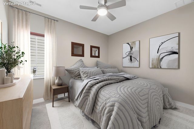 1933 W Woodglen Circle, Valparaiso, IN 46383