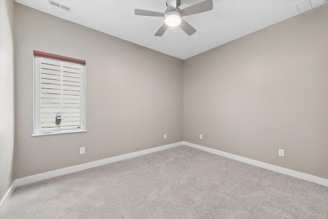 1933 W Woodglen Circle, Valparaiso, IN 46383