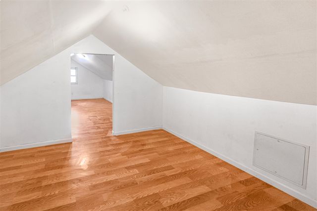 7335 Wiegand Boulevard, Center Line, MI 48015