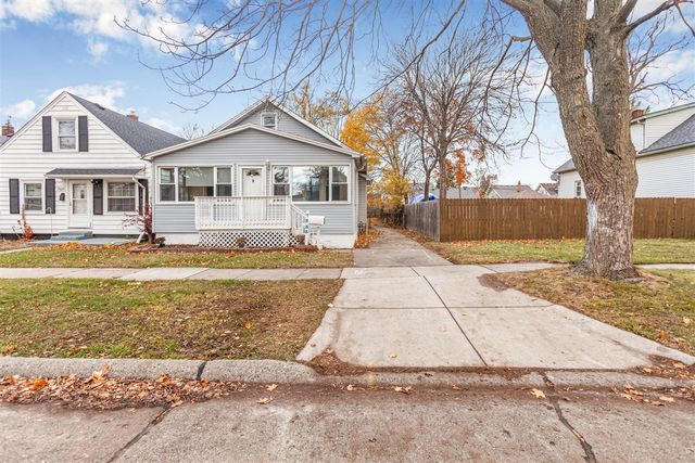 7335 Wiegand Boulevard, Center Line, MI 48015