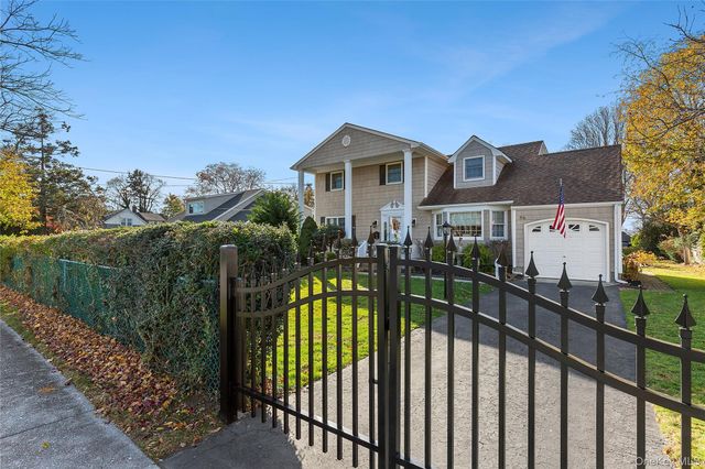 66 Colton Avenue, Sayville, NY 11782