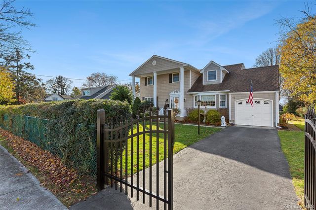 66 Colton Avenue, Sayville, NY 11782