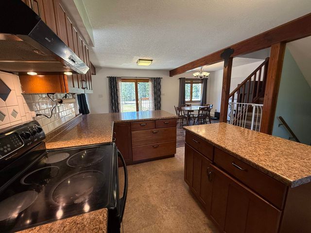906 BORDA STREET, North Pole, AK 99705