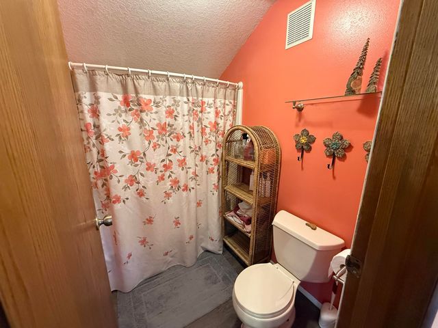 906 BORDA STREET, North Pole, AK 99705