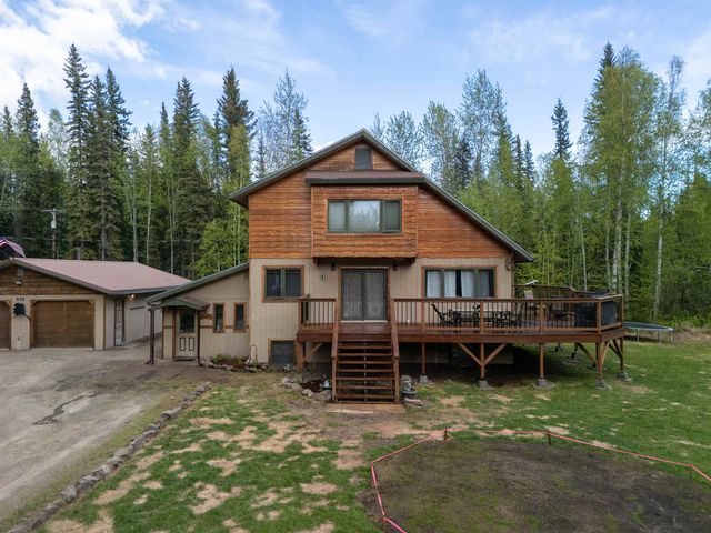 906 BORDA STREET, North Pole, AK 99705