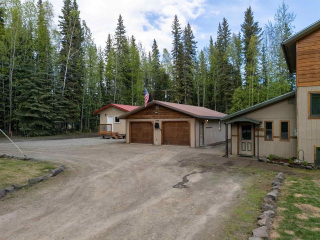 906 BORDA STREET, North Pole, AK 99705