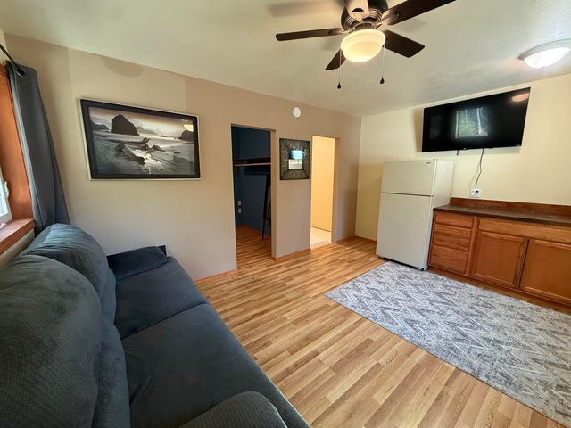 906 BORDA STREET, North Pole, AK 99705