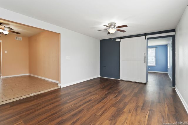 189 National, Universal City, TX 78148