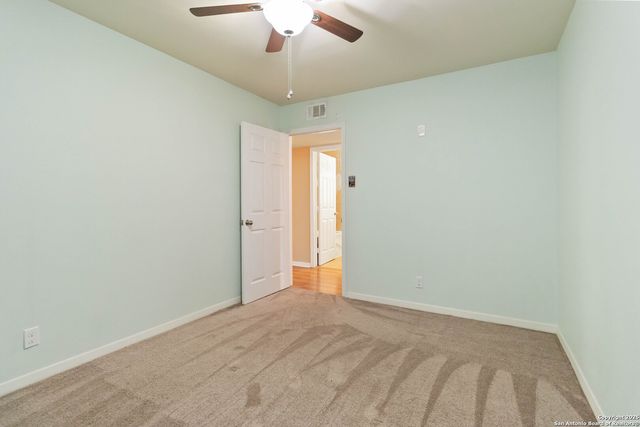 189 National, Universal City, TX 78148