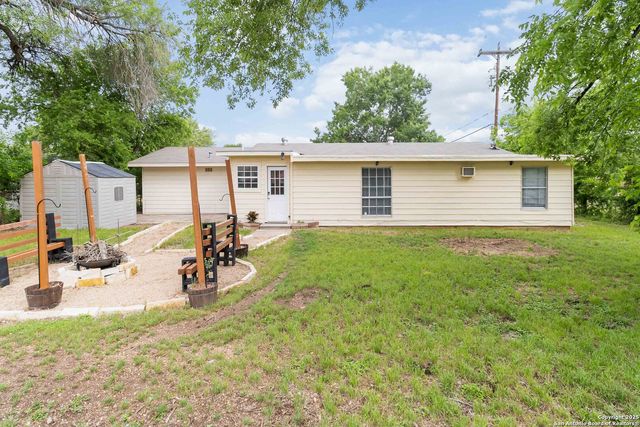 189 National, Universal City, TX 78148