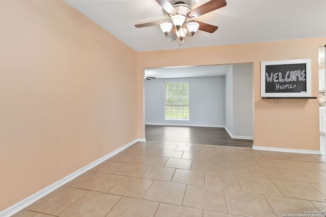 189 National, Universal City, TX 78148