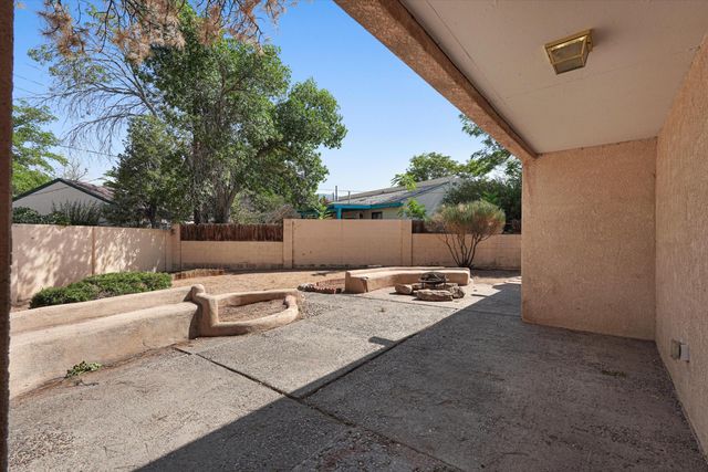 10313 Karen Avenue NE, Albuquerque, NM 87111