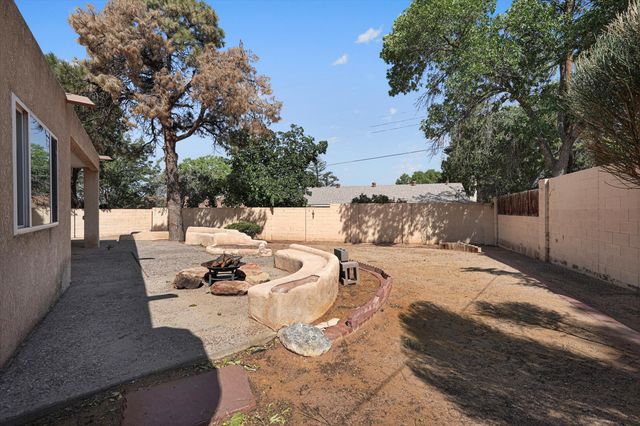 10313 Karen Avenue NE, Albuquerque, NM 87111
