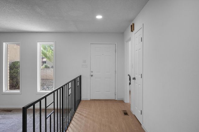 10313 Karen Avenue NE, Albuquerque, NM 87111
