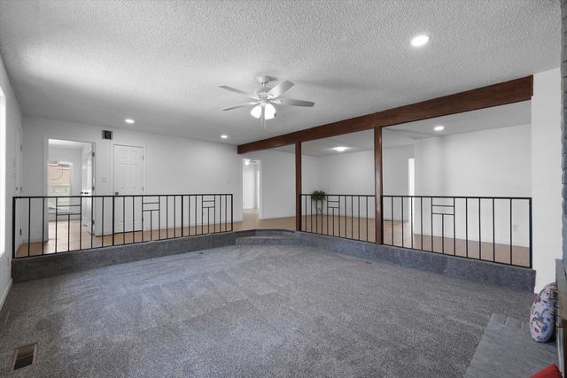 10313 Karen Avenue NE, Albuquerque, NM 87111