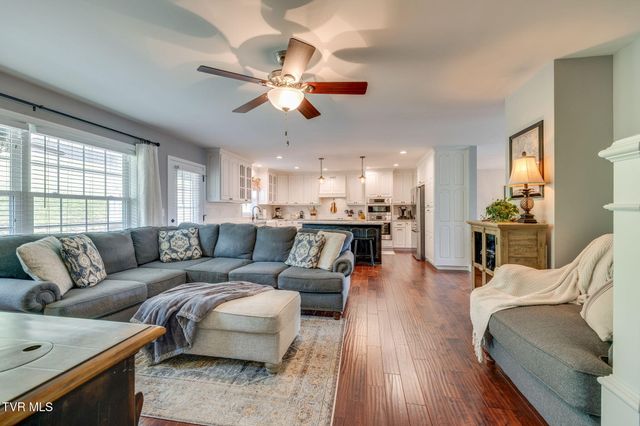 1130 Elizabethton Highway, Bluff City, TN 37618