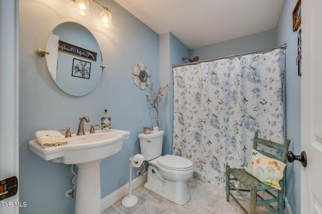1130 Elizabethton Highway, Bluff City, TN 37618
