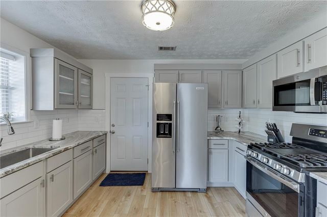 333 Twin Point Way, Suwanee, GA 30024