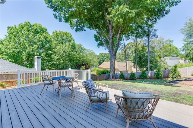 333 Twin Point Way, Suwanee, GA 30024