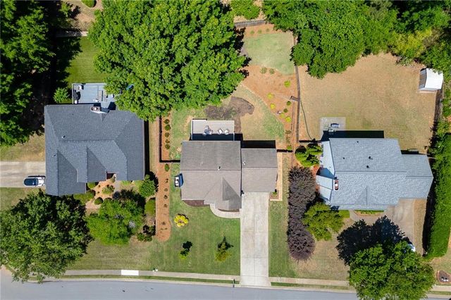 333 Twin Point Way, Suwanee, GA 30024