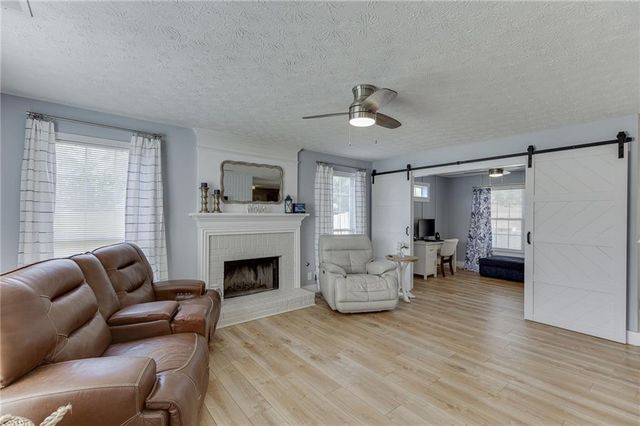 333 Twin Point Way, Suwanee, GA 30024