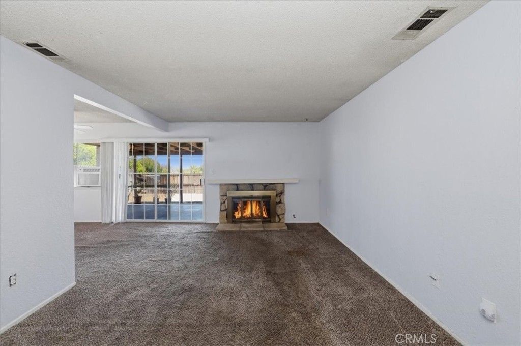 Image 10 of property listing at 817 W Ontario, Corona, CA 92882