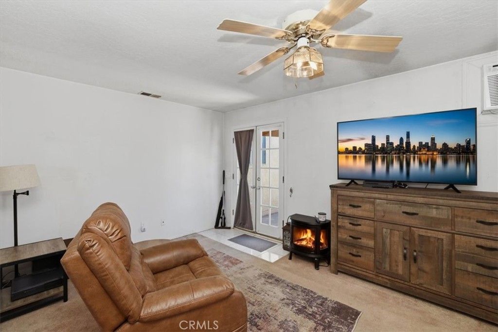 Image 28 of property listing at 817 W Ontario, Corona, CA 92882