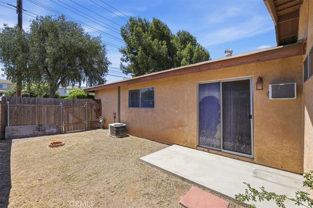 Image 45 of property listing at 817 W Ontario, Corona, CA 92882