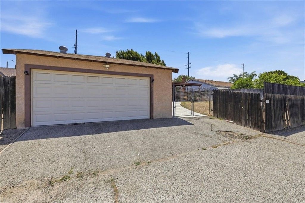 Image 46 of property listing at 817 W Ontario, Corona, CA 92882