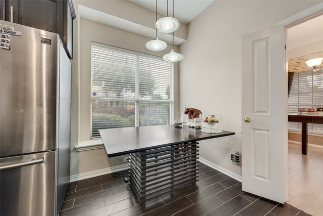 709 Creek Walk Place, Arlington, TX 76015