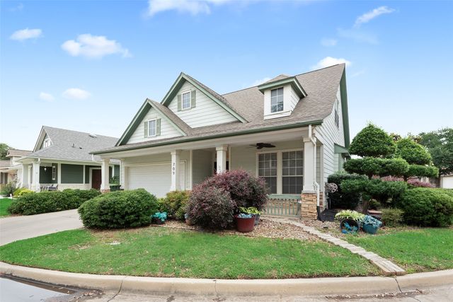 709 Creek Walk Place, Arlington, TX 76015