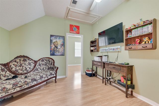 709 Creek Walk Place, Arlington, TX 76015