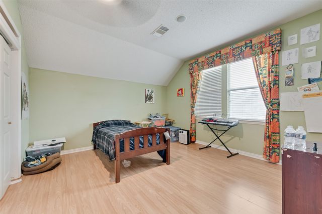 709 Creek Walk Place, Arlington, TX 76015