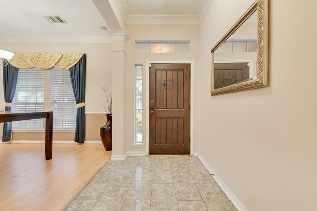 709 Creek Walk Place, Arlington, TX 76015