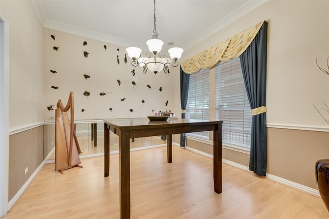 709 Creek Walk Place, Arlington, TX 76015