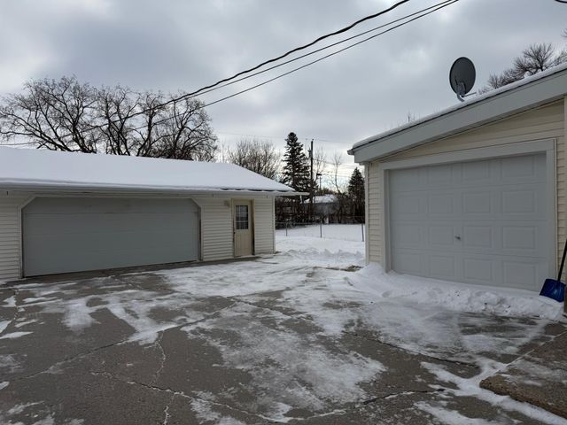 818 16th Street N, Moorhead, MN 56560