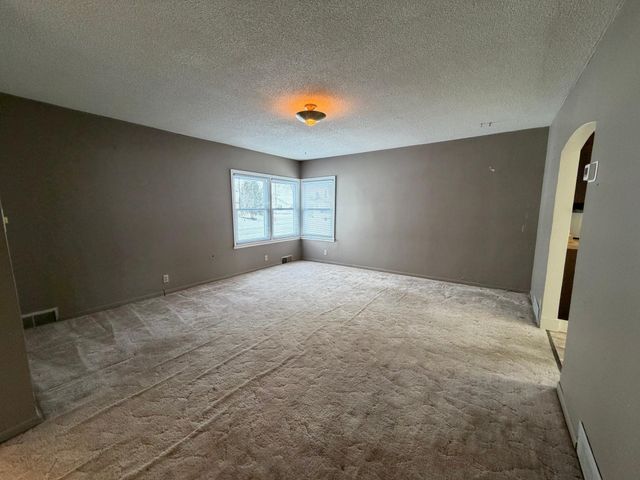 818 16th Street N, Moorhead, MN 56560