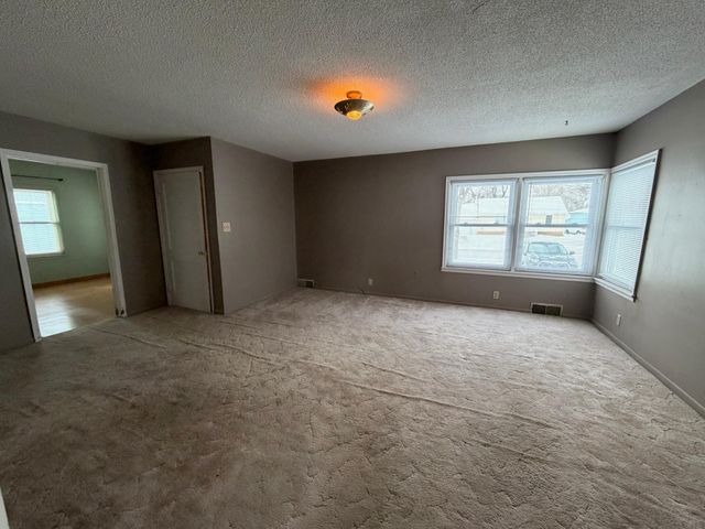 818 16th Street N, Moorhead, MN 56560