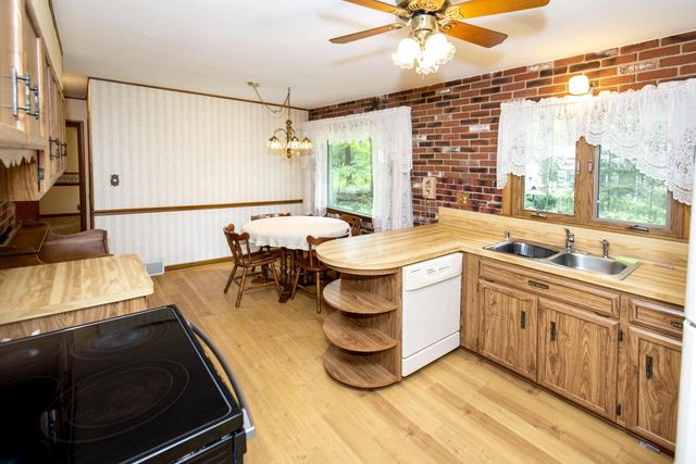 755 Adelmann AVENUE, Brookfield, WI 53045