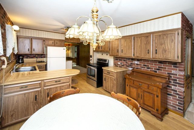 755 Adelmann AVENUE, Brookfield, WI 53045