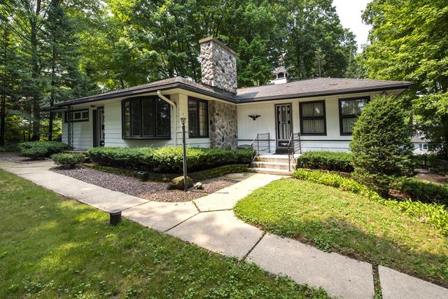 755 Adelmann AVENUE, Brookfield, WI 53045