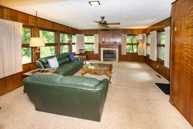 755 Adelmann AVENUE, Brookfield, WI 53045