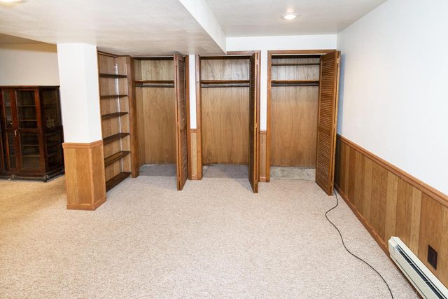 755 Adelmann AVENUE, Brookfield, WI 53045