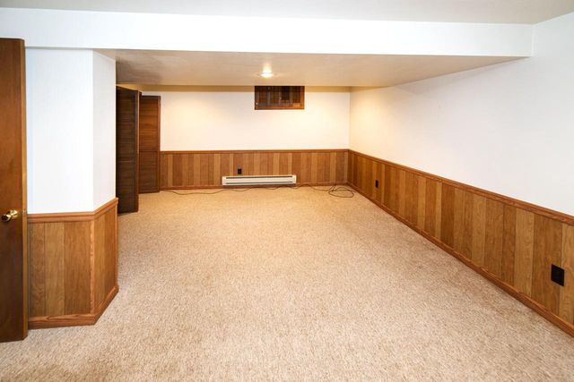 755 Adelmann AVENUE, Brookfield, WI 53045