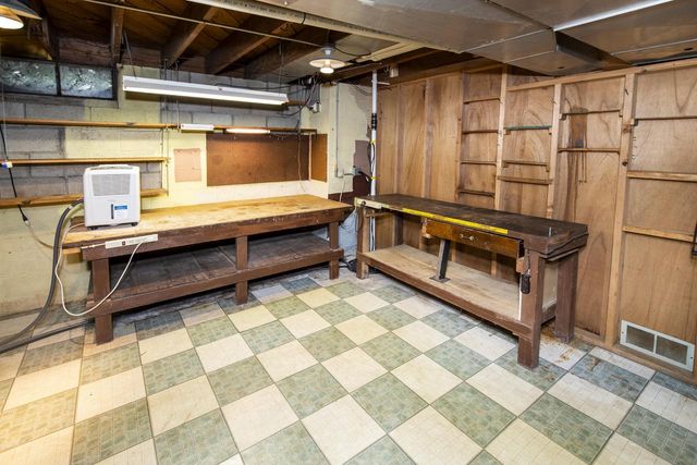 755 Adelmann AVENUE, Brookfield, WI 53045
