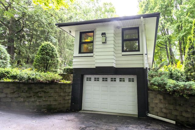 755 Adelmann AVENUE, Brookfield, WI 53045
