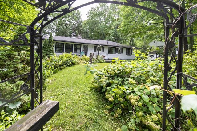 755 Adelmann AVENUE, Brookfield, WI 53045